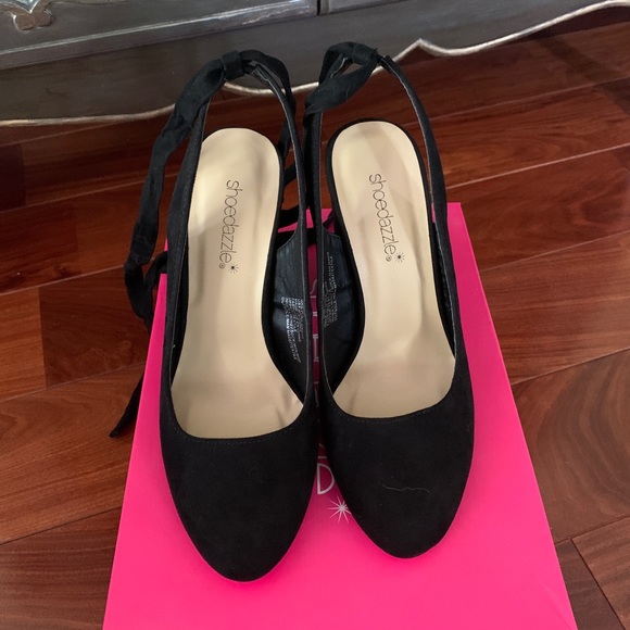Shoe Dazzle Black Heels - Picture 2 of 4